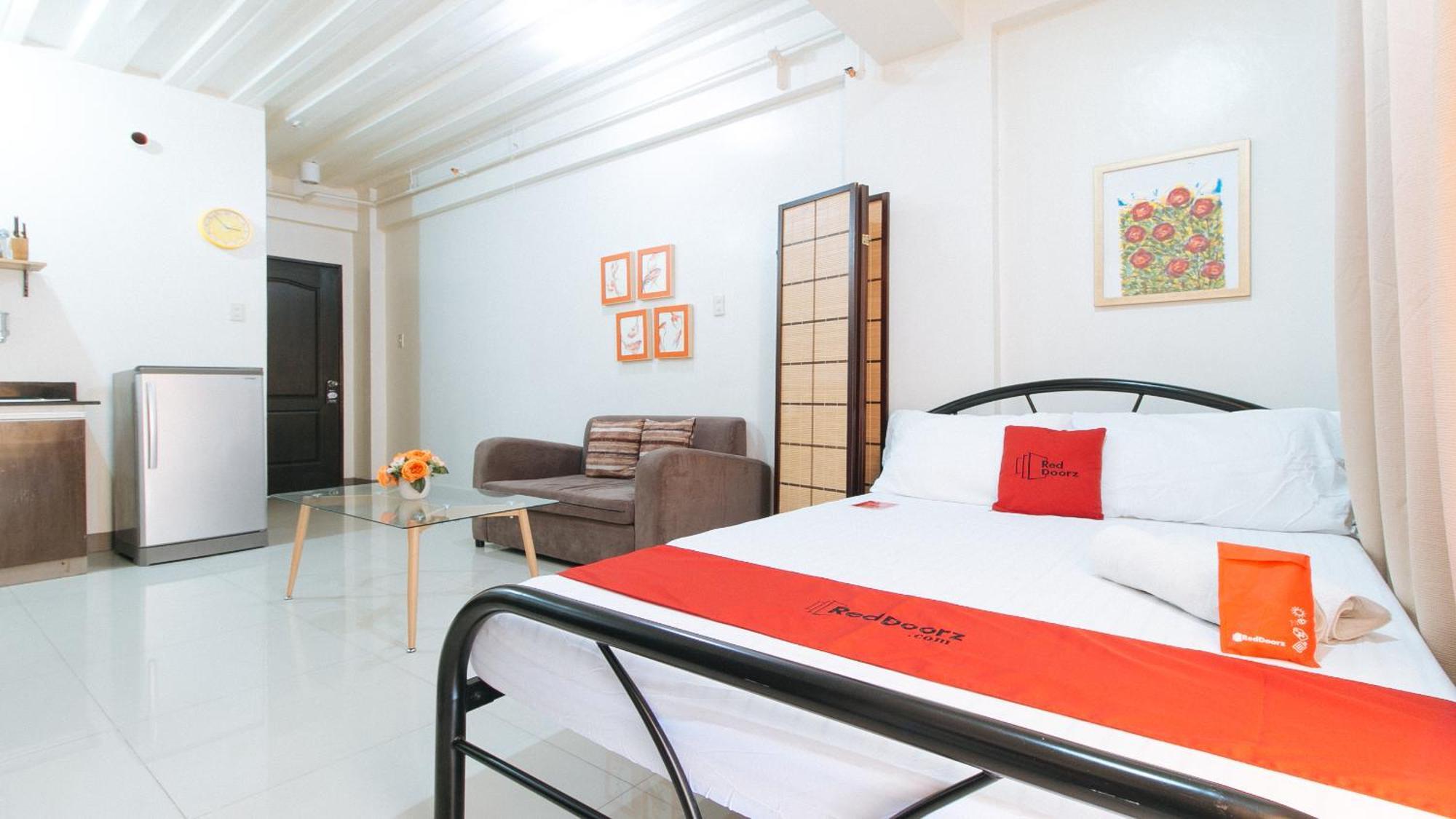 RedDoorz at Kassel Residences Parañaque Paranaque City Exterior foto
